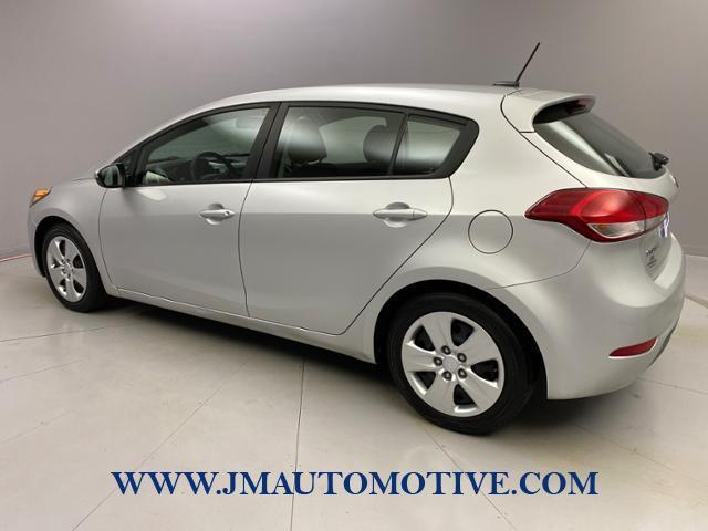 2016 Kia Forte 5-door 5dr HB Auto LX, available for sale in Naugatuck, Connecticut | J&M Automotive Sls&Svc LLC. Naugatuck, Connecticut 2016 Kia Forte 5-door 5dr HB Auto LX, available for sale in Naugatuck, Connecticut | J&M Automotive Sls&Svc LLC. Naugatuck, Connecticut