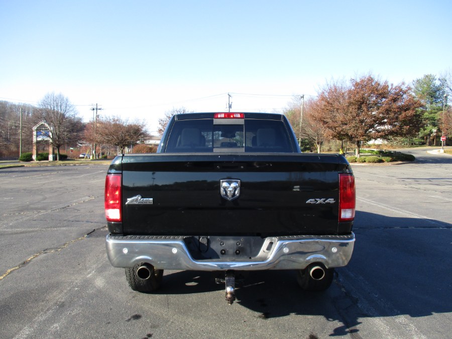 Used Ram 1500 4WD Crew Cab 140.5" Big Horn 2016 | Universal Motors LLC. New Britain, Connecticut Used Ram 1500 4WD Crew Cab 140.5" Big Horn 2016 | Universal Motors LLC. New Britain, Connecticut