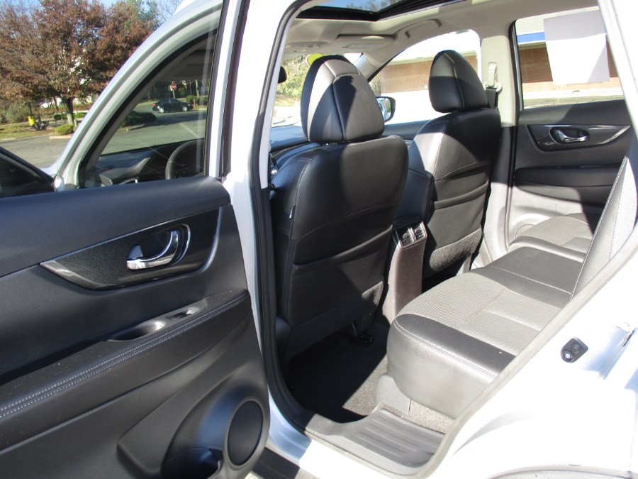 Used Nissan Rogue AWD 4dr SL 2016 | Universal Motors LLC. New Britain, Connecticut Used Nissan Rogue AWD 4dr SL 2016 | Universal Motors LLC. New Britain, Connecticut