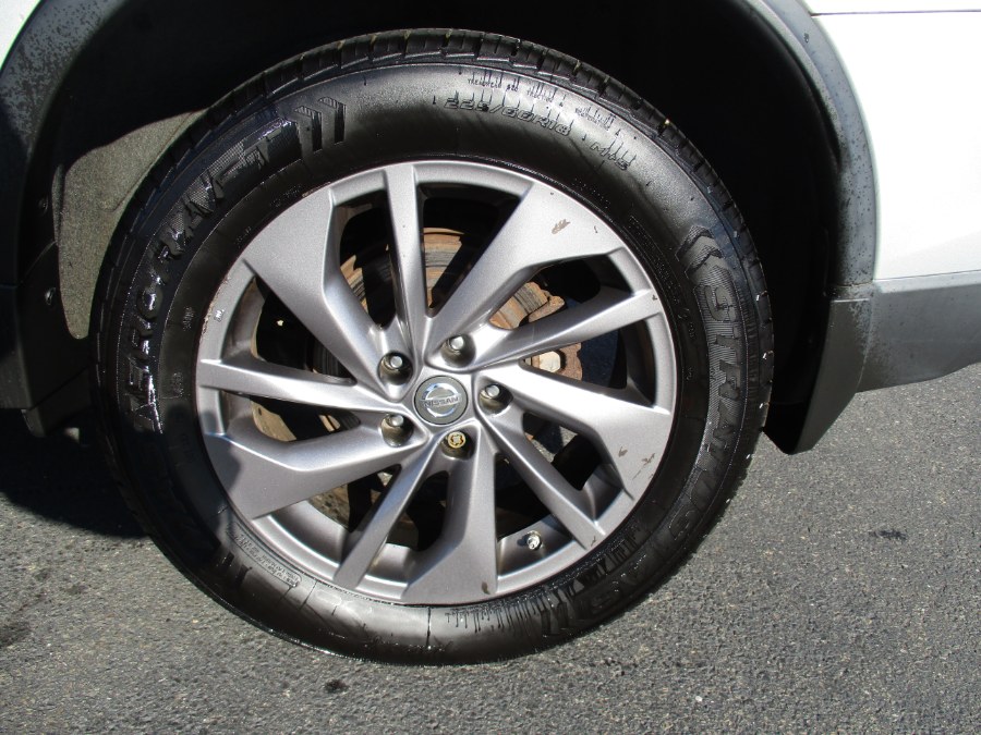 Used Nissan Rogue AWD 4dr SL 2016 | Universal Motors LLC. New Britain, Connecticut Used Nissan Rogue AWD 4dr SL 2016 | Universal Motors LLC. New Britain, Connecticut