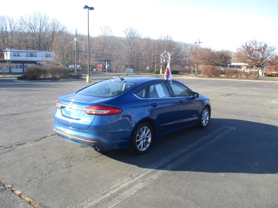 Used Ford Fusion Hybrid SE FWD 2017 | Universal Motors LLC. New Britain, Connecticut Used Ford Fusion Hybrid SE FWD 2017 | Universal Motors LLC. New Britain, Connecticut