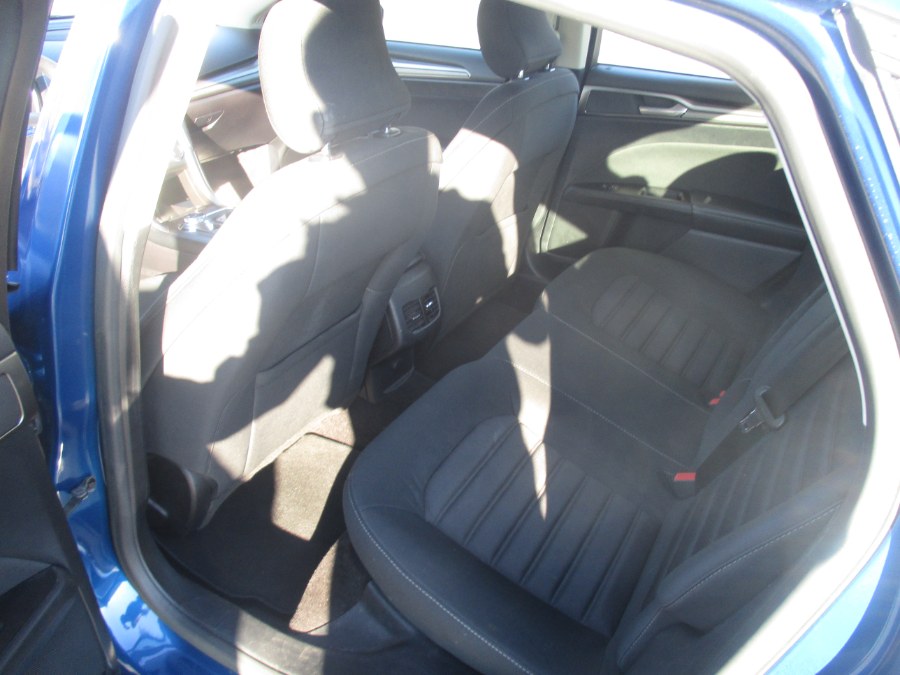 Used Ford Fusion Hybrid SE FWD 2017 | Universal Motors LLC. New Britain, Connecticut Used Ford Fusion Hybrid SE FWD 2017 | Universal Motors LLC. New Britain, Connecticut