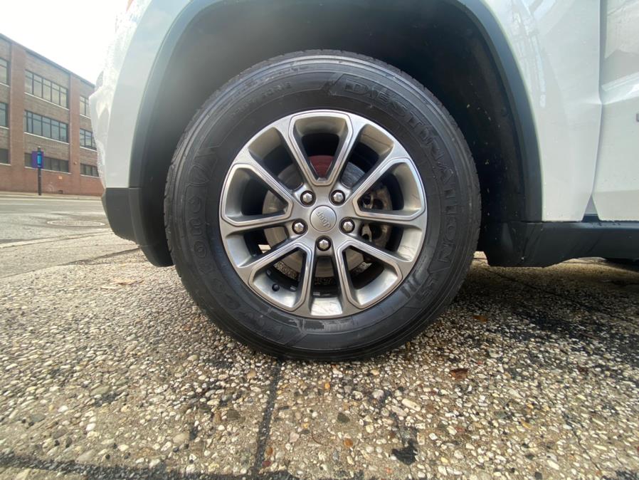 Used Jeep Grand Cherokee 4WD 4dr Limited 2015 | Champion Used Auto Sales LLC. Newark, New Jersey Used Jeep Grand Cherokee 4WD 4dr Limited 2015 | Champion Used Auto Sales LLC. Newark, New Jersey