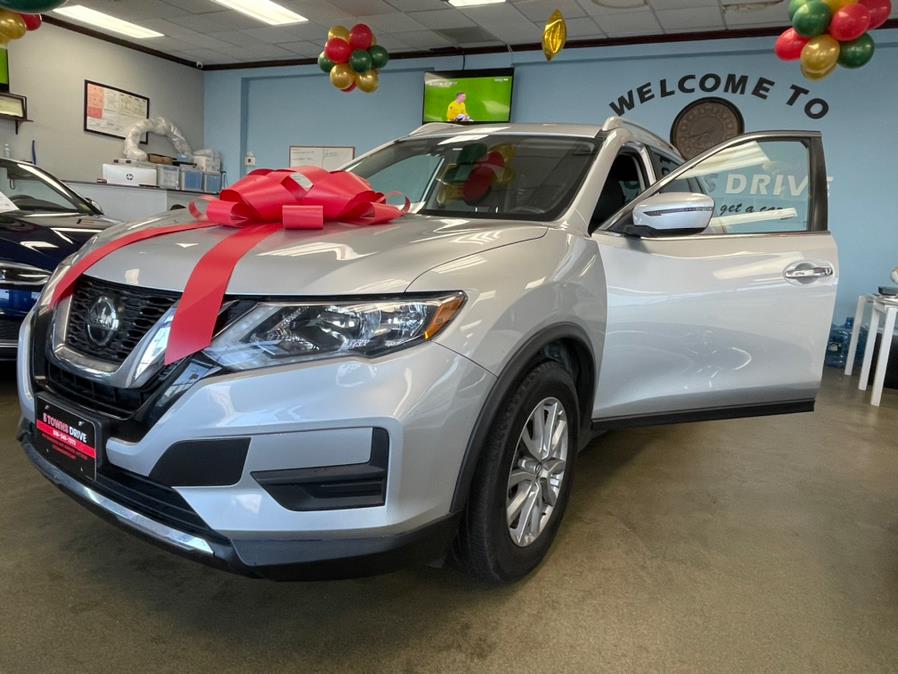 2019 Nissan Rogue FWD SV, available for sale in Inwood, New York | 5 Towns Drive. Inwood, New York 2019 Nissan Rogue FWD SV, available for sale in Inwood, New York | 5 Towns Drive. Inwood, New York