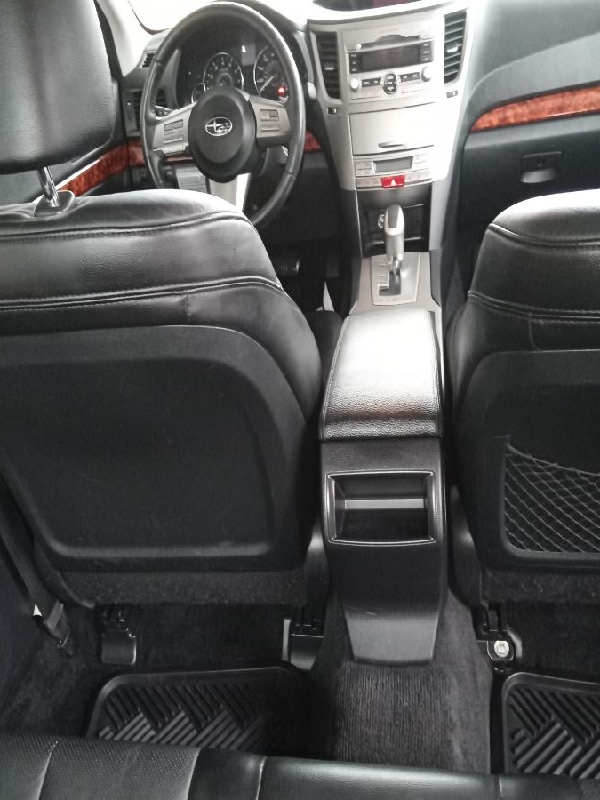 Used Subaru Legacy 4dr Sdn H6 Auto 3.6R Ltd Pwr Moon 2011 | Supreme Automotive. New Britain, Connecticut Used Subaru Legacy 4dr Sdn H6 Auto 3.6R Ltd Pwr Moon 2011 | Supreme Automotive. New Britain, Connecticut