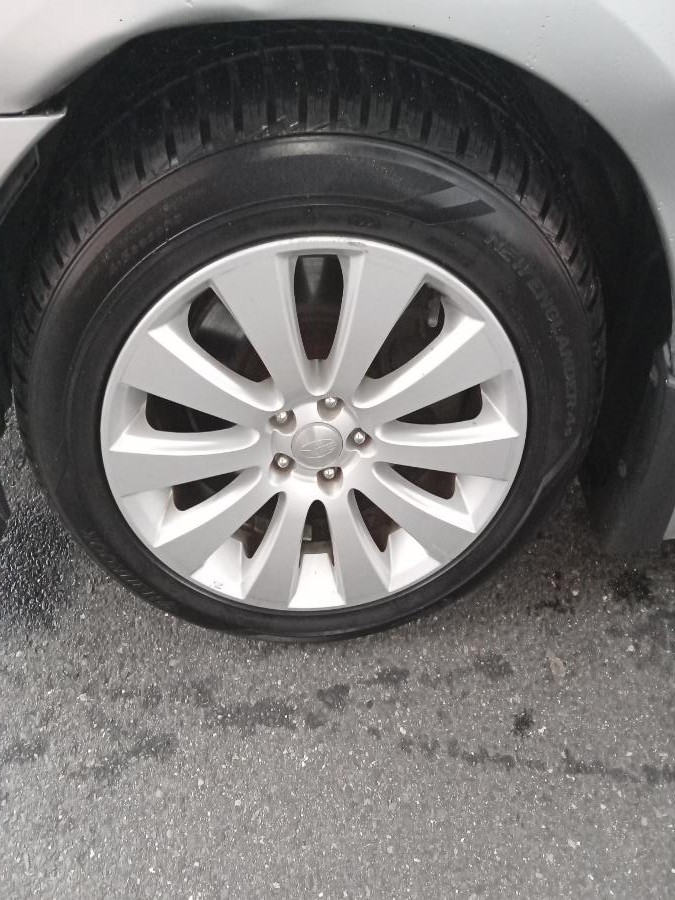 Used Subaru Legacy 4dr Sdn H6 Auto 3.6R Ltd Pwr Moon 2011 | Supreme Automotive. New Britain, Connecticut Used Subaru Legacy 4dr Sdn H6 Auto 3.6R Ltd Pwr Moon 2011 | Supreme Automotive. New Britain, Connecticut