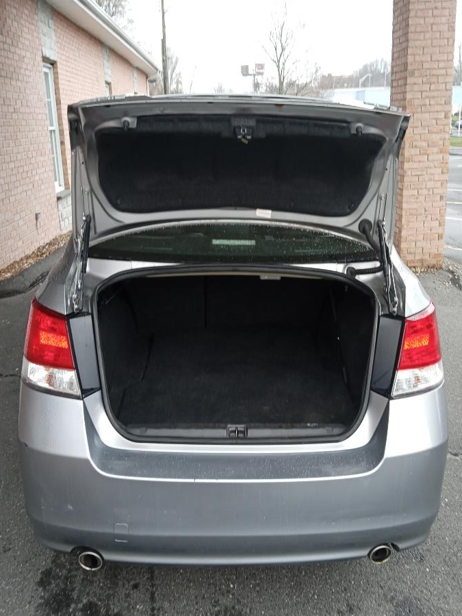 Used Subaru Legacy 4dr Sdn H6 Auto 3.6R Ltd Pwr Moon 2011 | Supreme Automotive. New Britain, Connecticut Used Subaru Legacy 4dr Sdn H6 Auto 3.6R Ltd Pwr Moon 2011 | Supreme Automotive. New Britain, Connecticut