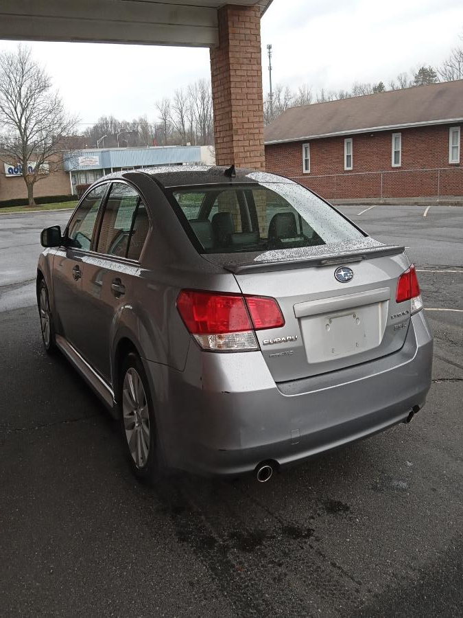 Used Subaru Legacy 4dr Sdn H6 Auto 3.6R Ltd Pwr Moon 2011 | Supreme Automotive. New Britain, Connecticut Used Subaru Legacy 4dr Sdn H6 Auto 3.6R Ltd Pwr Moon 2011 | Supreme Automotive. New Britain, Connecticut