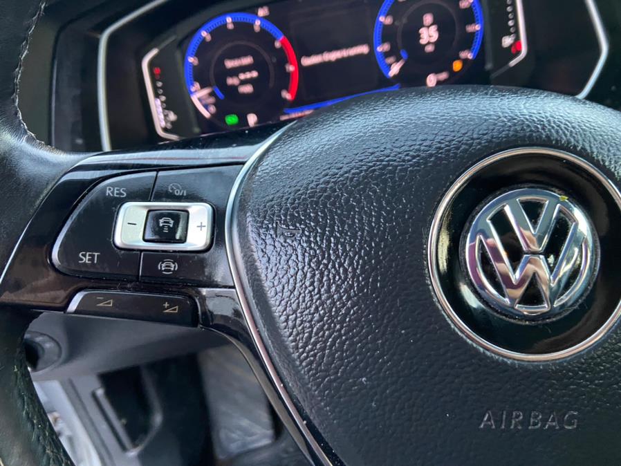 2019 Volkswagen Jetta SEL Auto w/SULEV, available for sale in Paterson, New Jersey | Champion of Paterson. Paterson, New Jersey 2019 Volkswagen Jetta SEL Auto w/SULEV, available for sale in Paterson, New Jersey | Champion of Paterson. Paterson, New Jersey
