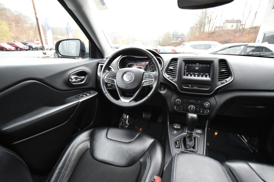 Used Jeep Cherokee Latitude Plus 4x4 2019 | Highline Car Connection. Waterbury, Connecticut Used Jeep Cherokee Latitude Plus 4x4 2019 | Highline Car Connection. Waterbury, Connecticut