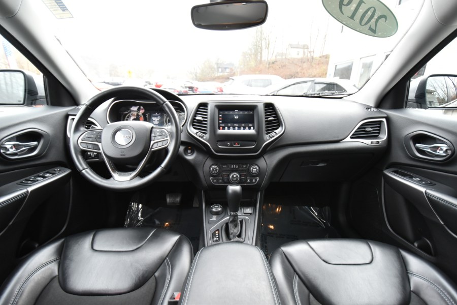 Used Jeep Cherokee Latitude Plus 4x4 2019 | Highline Car Connection. Waterbury, Connecticut Used Jeep Cherokee Latitude Plus 4x4 2019 | Highline Car Connection. Waterbury, Connecticut