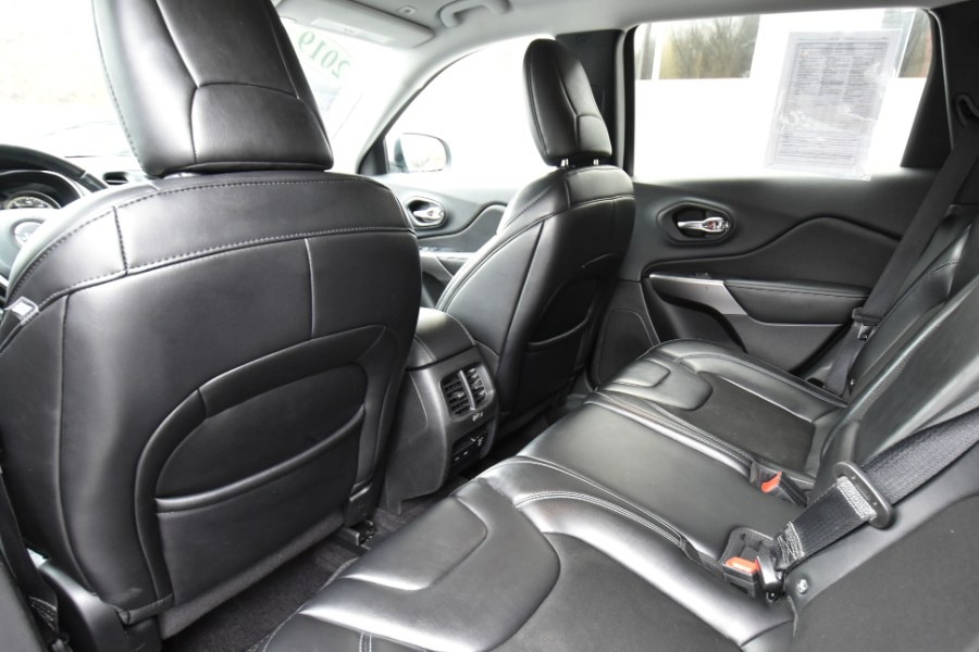 Used Jeep Cherokee Latitude Plus 4x4 2019 | Highline Car Connection. Waterbury, Connecticut Used Jeep Cherokee Latitude Plus 4x4 2019 | Highline Car Connection. Waterbury, Connecticut