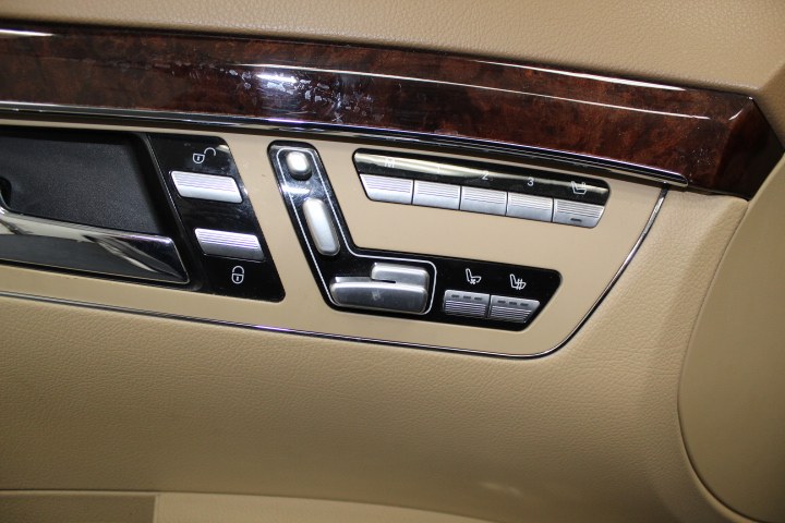 Used Mercedes-Benz S-Class 4dr Sdn S550 4MATIC 2012 | New England Auto Sales LLC. Plainville, Connecticut Used Mercedes-Benz S-Class 4dr Sdn S550 4MATIC 2012 | New England Auto Sales LLC. Plainville, Connecticut