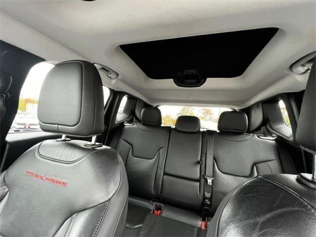 2016 Jeep Renegade Trailhawk, available for sale in Stratford, Connecticut | Wiz Leasing Inc. Stratford, Connecticut 2016 Jeep Renegade Trailhawk, available for sale in Stratford, Connecticut | Wiz Leasing Inc. Stratford, Connecticut