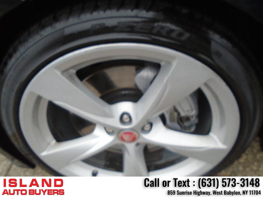 2019 Jaguar F-type P340 2dr Convertible 8A, available for sale in West Babylon, New York | Island Auto Buyers. West Babylon, New York 2019 Jaguar F-type P340 2dr Convertible 8A, available for sale in West Babylon, New York | Island Auto Buyers. West Babylon, New York