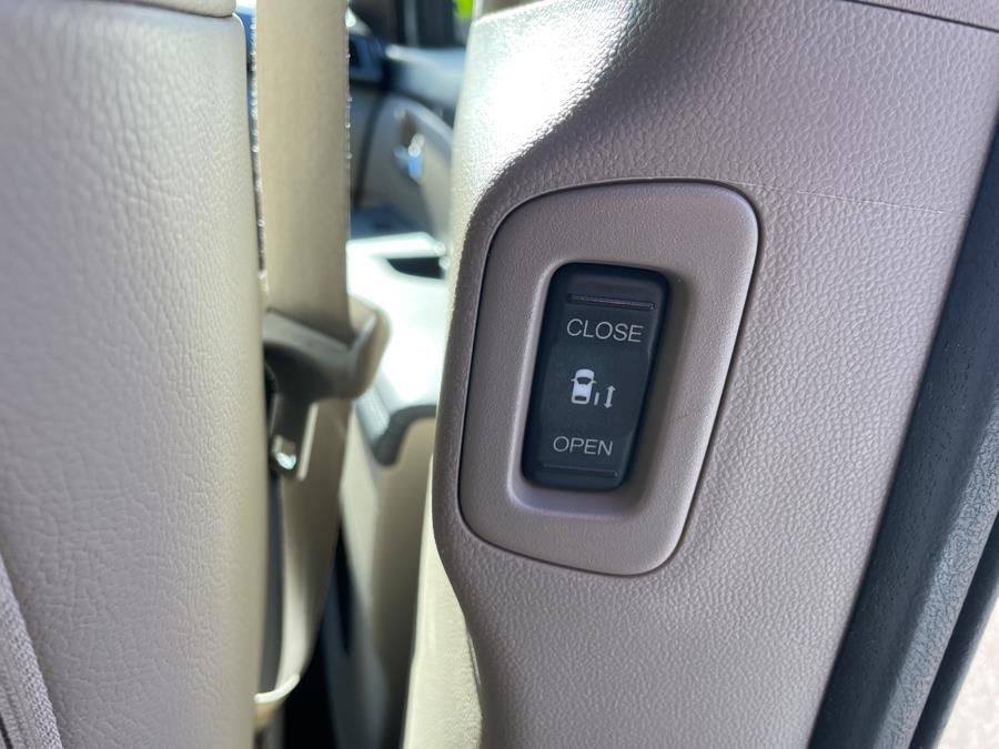 2016 Honda Odyssey Passanger Van 3.5L V6 EX-L, available for sale in Hartford, Connecticut | Lex Autos LLC. Hartford, Connecticut 2016 Honda Odyssey Passanger Van 3.5L V6 EX-L, available for sale in Hartford, Connecticut | Lex Autos LLC. Hartford, Connecticut