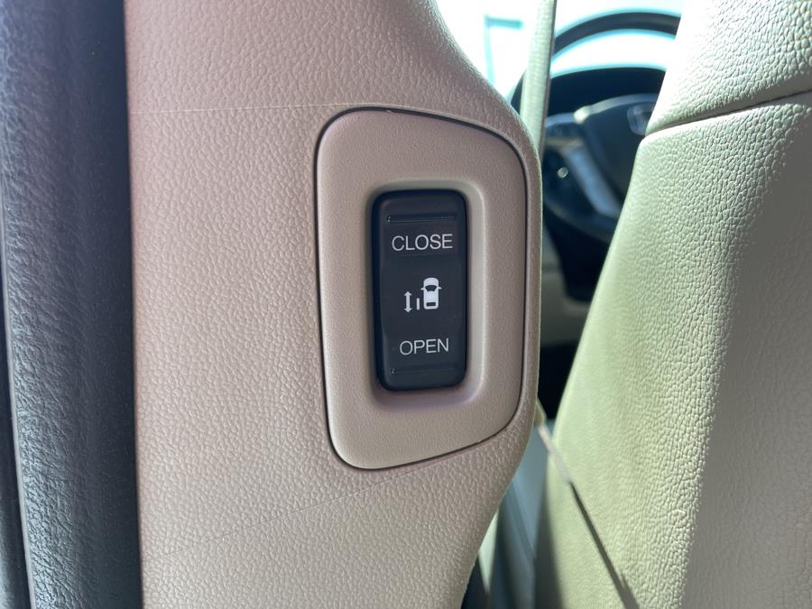 2016 Honda Odyssey Passanger Van 3.5L V6 EX-L, available for sale in Hartford, Connecticut | Lex Autos LLC. Hartford, Connecticut 2016 Honda Odyssey Passanger Van 3.5L V6 EX-L, available for sale in Hartford, Connecticut | Lex Autos LLC. Hartford, Connecticut