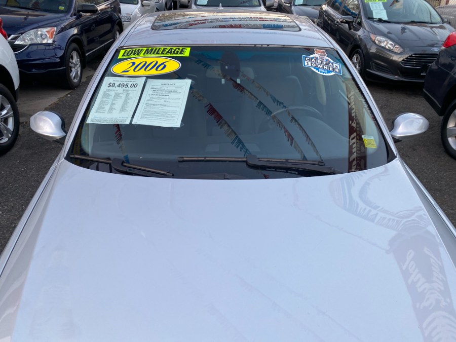 2006 BMW 3 Series 330xi 4dr Sdn AWD, available for sale in Middle Village, New York | Middle Village Motors . Middle Village, New York 2006 BMW 3 Series 330xi 4dr Sdn AWD, available for sale in Middle Village, New York | Middle Village Motors . Middle Village, New York