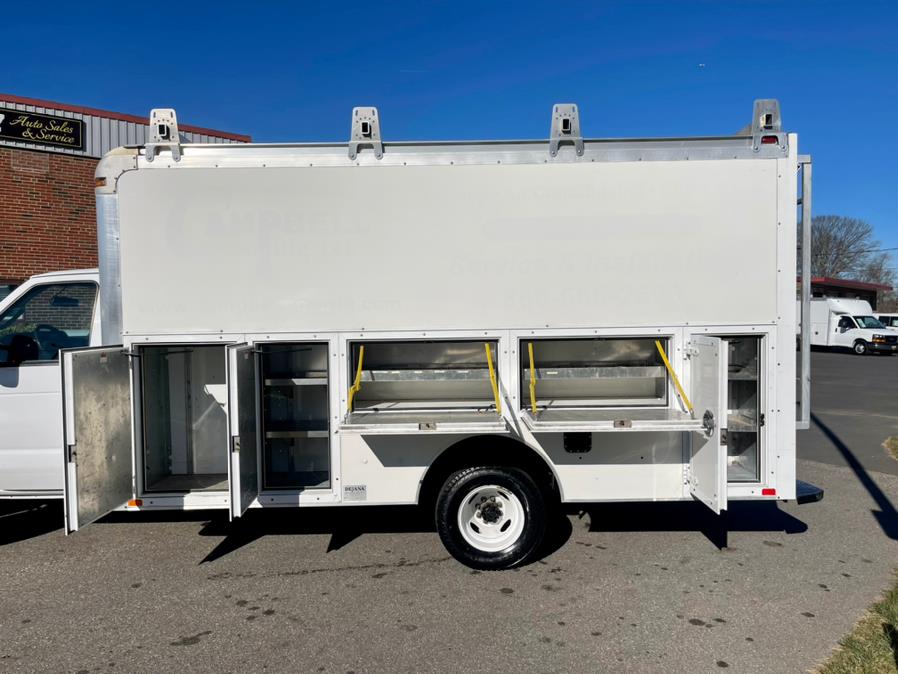 2016 Ford Econoline Commercial Cutaway E-450 Super Duty 176" DRW, available for sale in South Windsor, Connecticut | Mike And Tony Auto Sales, Inc. South Windsor, Connecticut 2016 Ford Econoline Commercial Cutaway E-450 Super Duty 176" DRW, available for sale in South Windsor, Connecticut | Mike And Tony Auto Sales, Inc. South Windsor, Connecticut