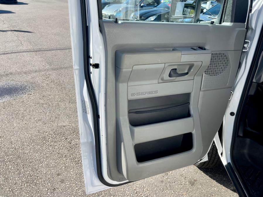2016 Ford Econoline Commercial Cutaway E-450 Super Duty 176" DRW, available for sale in South Windsor, Connecticut | Mike And Tony Auto Sales, Inc. South Windsor, Connecticut 2016 Ford Econoline Commercial Cutaway E-450 Super Duty 176" DRW, available for sale in South Windsor, Connecticut | Mike And Tony Auto Sales, Inc. South Windsor, Connecticut