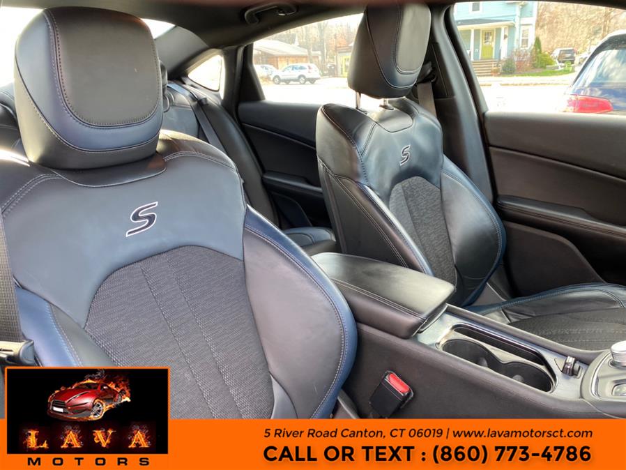 2015 Chrysler 200 4dr Sdn S AWD, available for sale in Canton, Connecticut | Lava Motors. Canton, Connecticut 2015 Chrysler 200 4dr Sdn S AWD, available for sale in Canton, Connecticut | Lava Motors. Canton, Connecticut