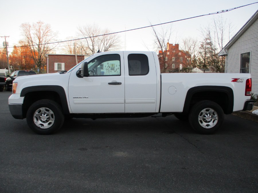 2010 GMC Sierra 2500HD 4WD Ext Cab 143.5" SLE, available for sale in Suffield, Connecticut | Suffield Auto Sales. Suffield, Connecticut 2010 GMC Sierra 2500HD 4WD Ext Cab 143.5" SLE, available for sale in Suffield, Connecticut | Suffield Auto Sales. Suffield, Connecticut
