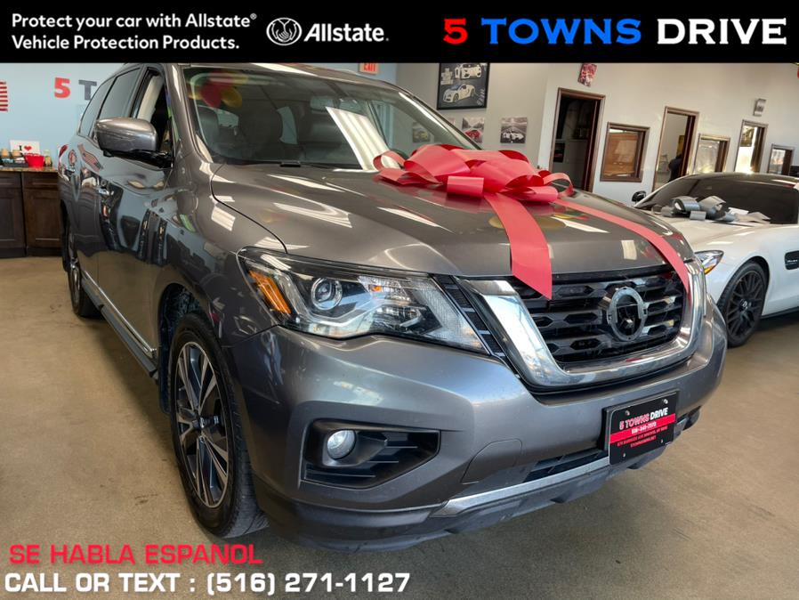 2017 Nissan Pathfinder 4x4 Platinum, available for sale in Inwood, New York | 5 Towns Drive. Inwood, New York
