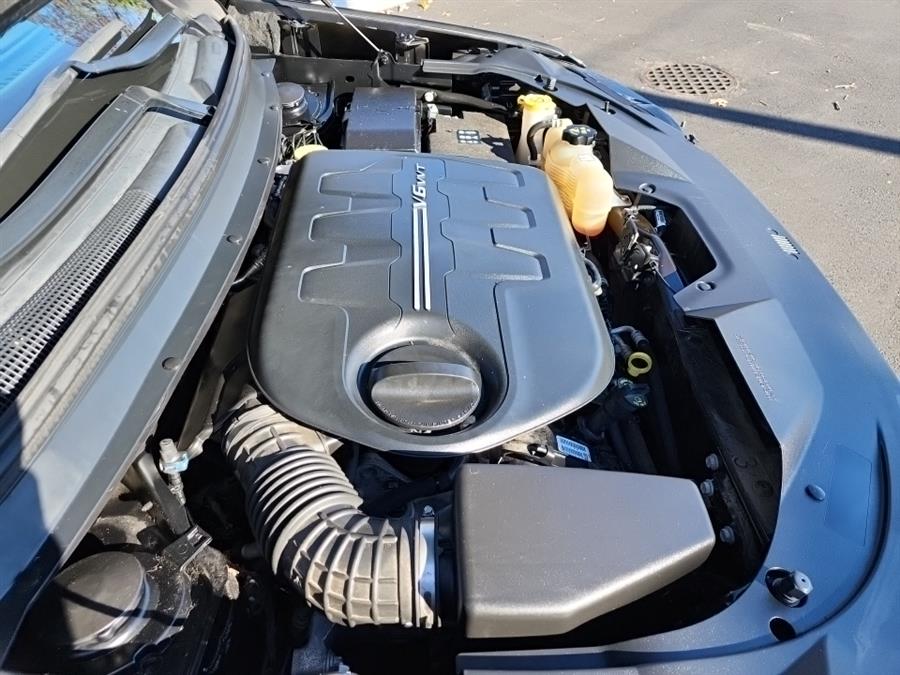 2019 Jeep Cherokee Latitude Plus 4x4, available for sale in Islip, New York | L.I. Auto Gallery. Islip, New York 2019 Jeep Cherokee Latitude Plus 4x4, available for sale in Islip, New York | L.I. Auto Gallery. Islip, New York
