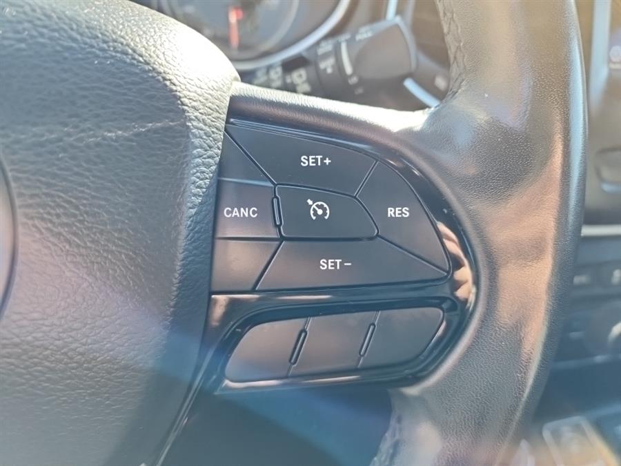 2019 Jeep Cherokee Latitude Plus 4x4, available for sale in Islip, New York | L.I. Auto Gallery. Islip, New York 2019 Jeep Cherokee Latitude Plus 4x4, available for sale in Islip, New York | L.I. Auto Gallery. Islip, New York