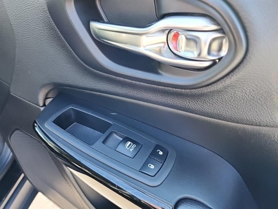 2019 Jeep Cherokee Latitude Plus 4x4, available for sale in Islip, New York | L.I. Auto Gallery. Islip, New York 2019 Jeep Cherokee Latitude Plus 4x4, available for sale in Islip, New York | L.I. Auto Gallery. Islip, New York