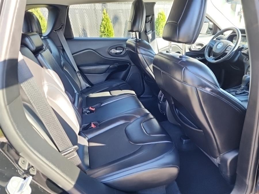 2019 Jeep Cherokee Latitude Plus 4x4, available for sale in Islip, New York | L.I. Auto Gallery. Islip, New York 2019 Jeep Cherokee Latitude Plus 4x4, available for sale in Islip, New York | L.I. Auto Gallery. Islip, New York