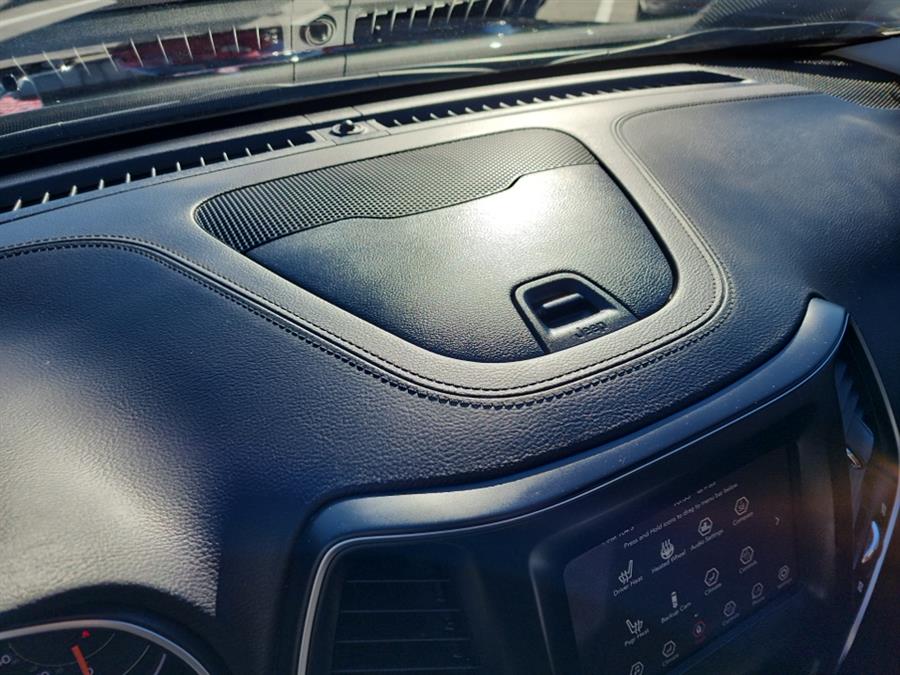 2019 Jeep Cherokee Latitude Plus 4x4, available for sale in Islip, New York | L.I. Auto Gallery. Islip, New York 2019 Jeep Cherokee Latitude Plus 4x4, available for sale in Islip, New York | L.I. Auto Gallery. Islip, New York