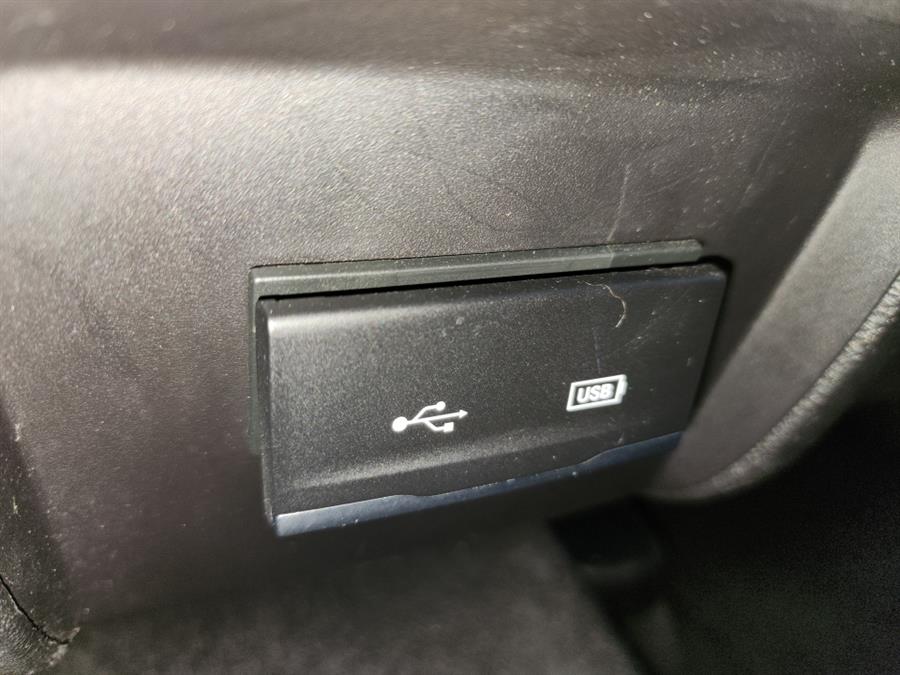 2019 Jeep Cherokee Latitude Plus 4x4, available for sale in Islip, New York | L.I. Auto Gallery. Islip, New York 2019 Jeep Cherokee Latitude Plus 4x4, available for sale in Islip, New York | L.I. Auto Gallery. Islip, New York