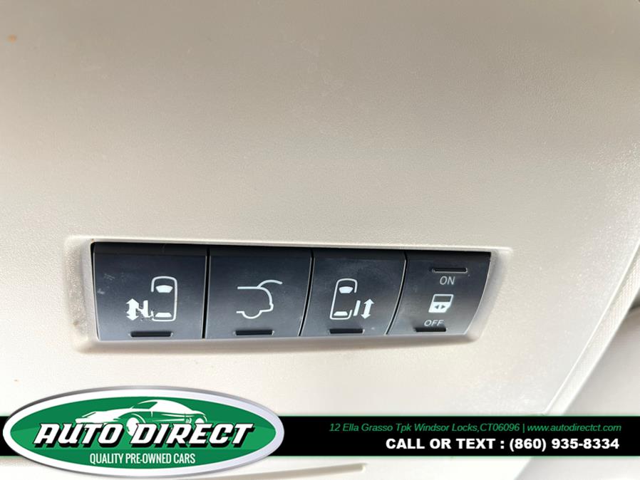 Used Chrysler Town & Country 4dr Wgn Touring 2015 | Auto Direct LLC. Windsor Locks, Connecticut Used Chrysler Town & Country 4dr Wgn Touring 2015 | Auto Direct LLC. Windsor Locks, Connecticut