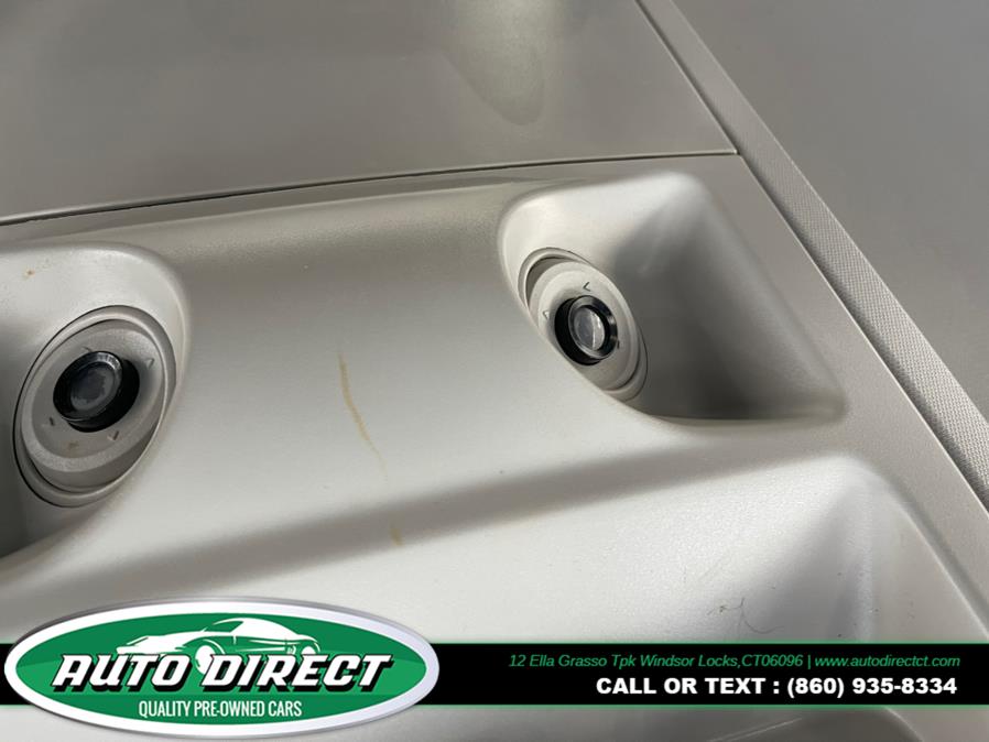 Used Chrysler Town & Country 4dr Wgn Touring 2015 | Auto Direct LLC. Windsor Locks, Connecticut Used Chrysler Town & Country 4dr Wgn Touring 2015 | Auto Direct LLC. Windsor Locks, Connecticut