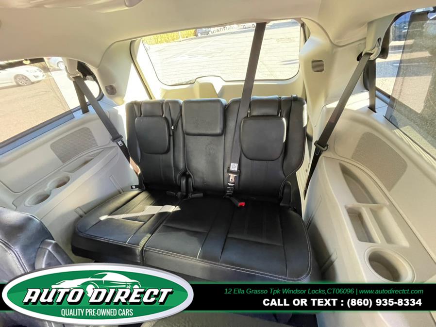 Used Chrysler Town & Country 4dr Wgn Touring 2015 | Auto Direct LLC. Windsor Locks, Connecticut Used Chrysler Town & Country 4dr Wgn Touring 2015 | Auto Direct LLC. Windsor Locks, Connecticut