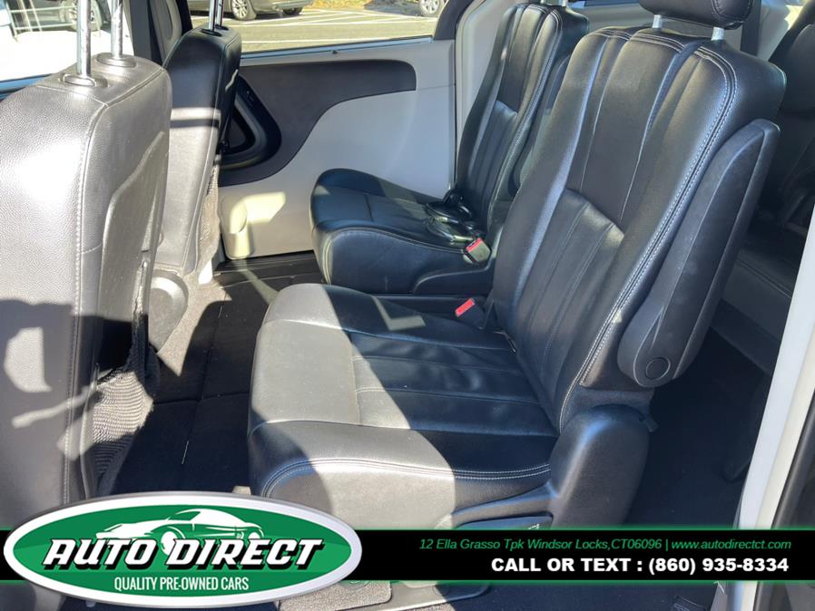 Used Chrysler Town & Country 4dr Wgn Touring 2015 | Auto Direct LLC. Windsor Locks, Connecticut Used Chrysler Town & Country 4dr Wgn Touring 2015 | Auto Direct LLC. Windsor Locks, Connecticut