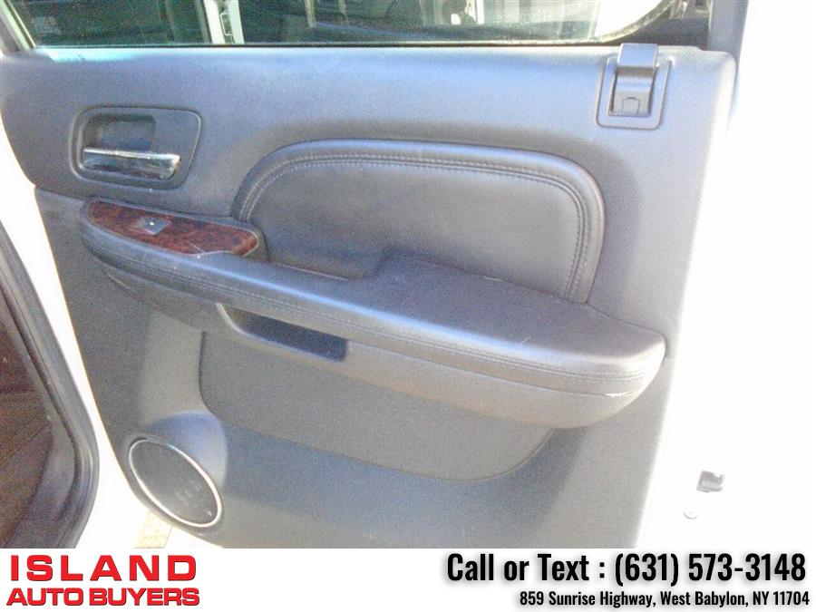 2008 GMC Sierra 1500 Denali 4WD 4dr Crew Cab 5.8 ft. SB, available for sale in West Babylon, New York | Island Auto Buyers. West Babylon, New York 2008 GMC Sierra 1500 Denali 4WD 4dr Crew Cab 5.8 ft. SB, available for sale in West Babylon, New York | Island Auto Buyers. West Babylon, New York