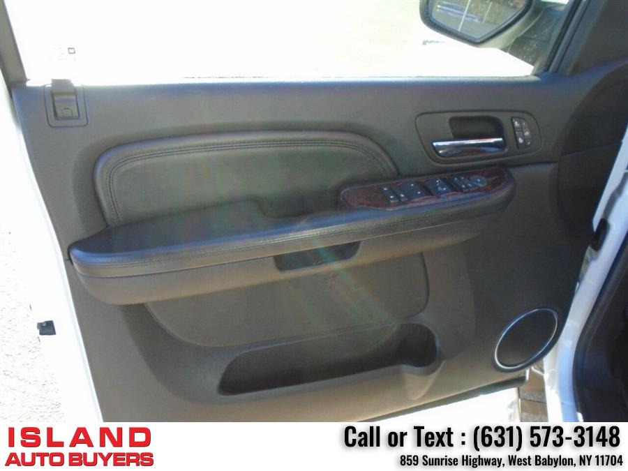 2008 GMC Sierra 1500 Denali 4WD 4dr Crew Cab 5.8 ft. SB, available for sale in West Babylon, New York | Island Auto Buyers. West Babylon, New York 2008 GMC Sierra 1500 Denali 4WD 4dr Crew Cab 5.8 ft. SB, available for sale in West Babylon, New York | Island Auto Buyers. West Babylon, New York