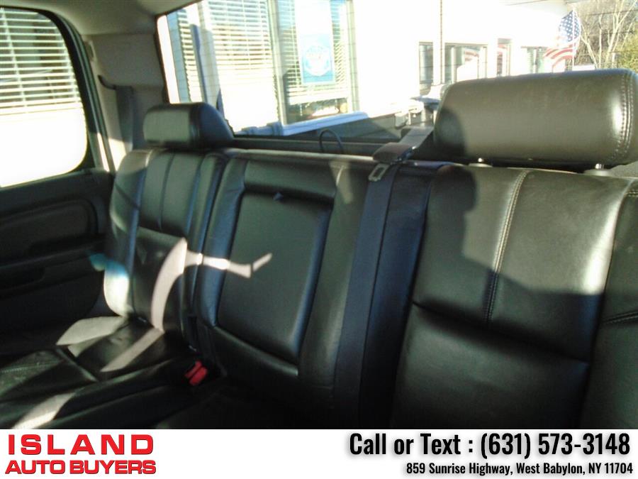 2008 GMC Sierra 1500 Denali 4WD 4dr Crew Cab 5.8 ft. SB, available for sale in West Babylon, New York | Island Auto Buyers. West Babylon, New York 2008 GMC Sierra 1500 Denali 4WD 4dr Crew Cab 5.8 ft. SB, available for sale in West Babylon, New York | Island Auto Buyers. West Babylon, New York