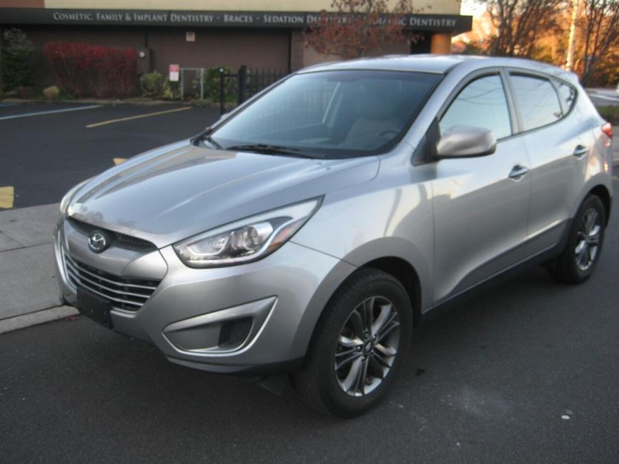 The 2014 Hyundai Tucson GLS photos