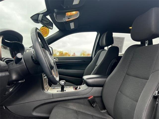 2014 Jeep Grand Cherokee Laredo, available for sale in Stratford, Connecticut | Wiz Leasing Inc. Stratford, Connecticut 2014 Jeep Grand Cherokee Laredo, available for sale in Stratford, Connecticut | Wiz Leasing Inc. Stratford, Connecticut