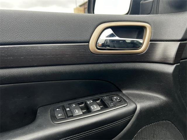 2014 Jeep Grand Cherokee Laredo, available for sale in Stratford, Connecticut | Wiz Leasing Inc. Stratford, Connecticut 2014 Jeep Grand Cherokee Laredo, available for sale in Stratford, Connecticut | Wiz Leasing Inc. Stratford, Connecticut