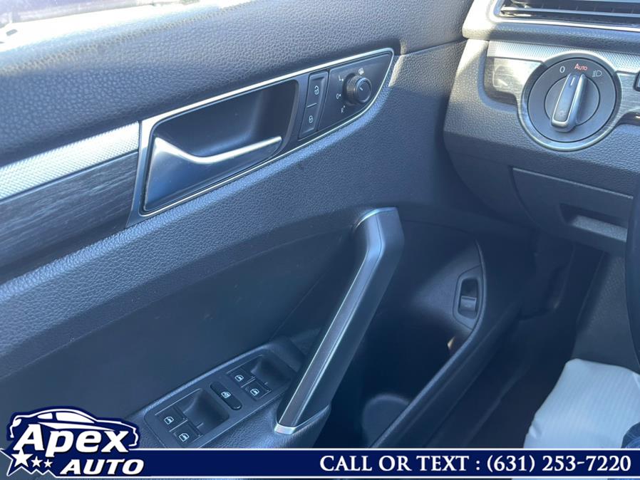 2018 Volkswagen Passat 2.0T SE w/Technology Auto, available for sale in Selden, New York | Apex Auto. Selden, New York 2018 Volkswagen Passat 2.0T SE w/Technology Auto, available for sale in Selden, New York | Apex Auto. Selden, New York