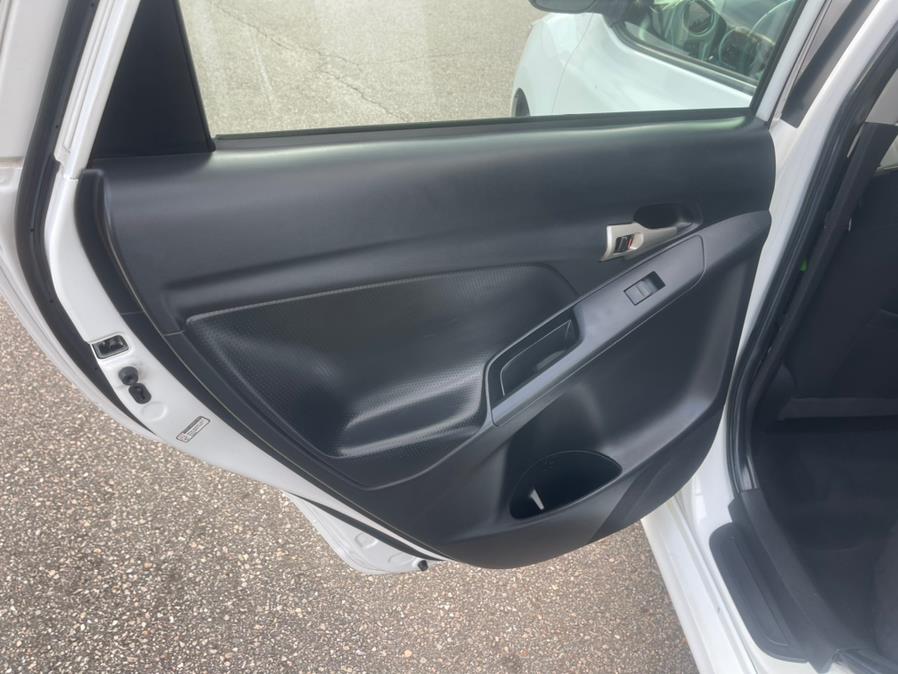2009 Toyota Matrix 5dr Wgn Auto S AWD, available for sale in South Windsor, Connecticut | Mike And Tony Auto Sales, Inc. South Windsor, Connecticut 2009 Toyota Matrix 5dr Wgn Auto S AWD, available for sale in South Windsor, Connecticut | Mike And Tony Auto Sales, Inc. South Windsor, Connecticut