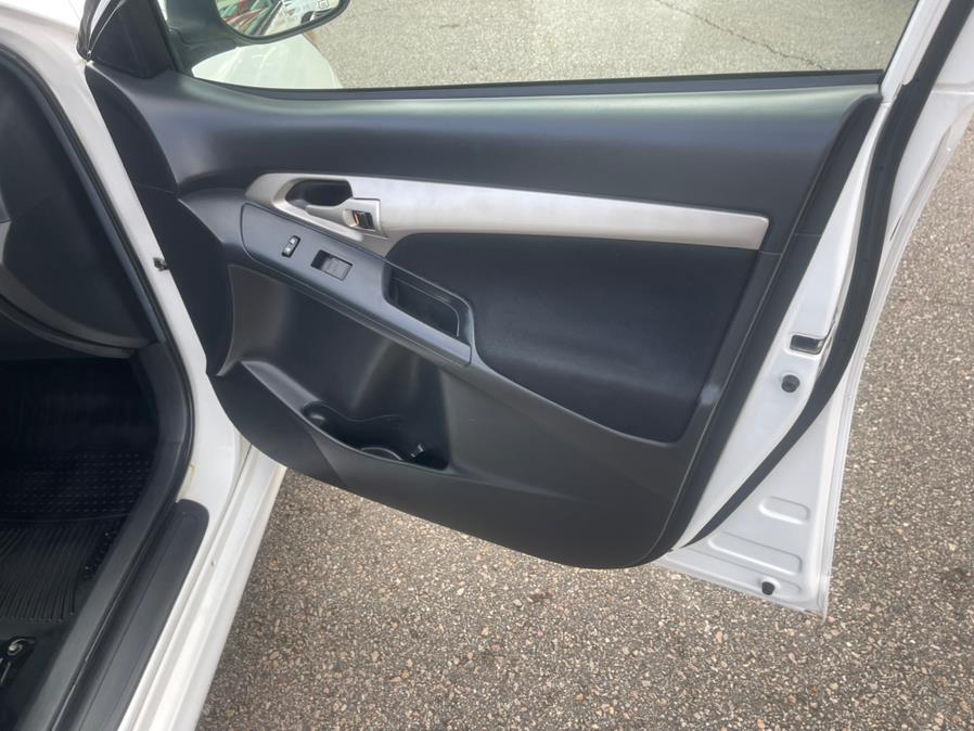 2009 Toyota Matrix 5dr Wgn Auto S AWD, available for sale in South Windsor, Connecticut | Mike And Tony Auto Sales, Inc. South Windsor, Connecticut 2009 Toyota Matrix 5dr Wgn Auto S AWD, available for sale in South Windsor, Connecticut | Mike And Tony Auto Sales, Inc. South Windsor, Connecticut