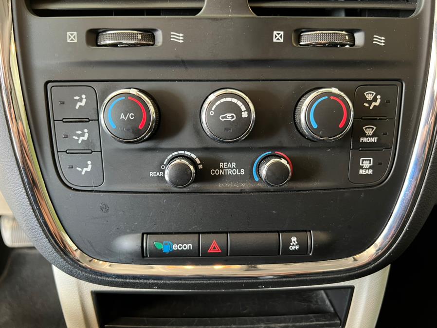 2019 Dodge Grand Caravan SE Wagon, available for sale in West Hartford, Connecticut | AutoMax. West Hartford, Connecticut 2019 Dodge Grand Caravan SE Wagon, available for sale in West Hartford, Connecticut | AutoMax. West Hartford, Connecticut