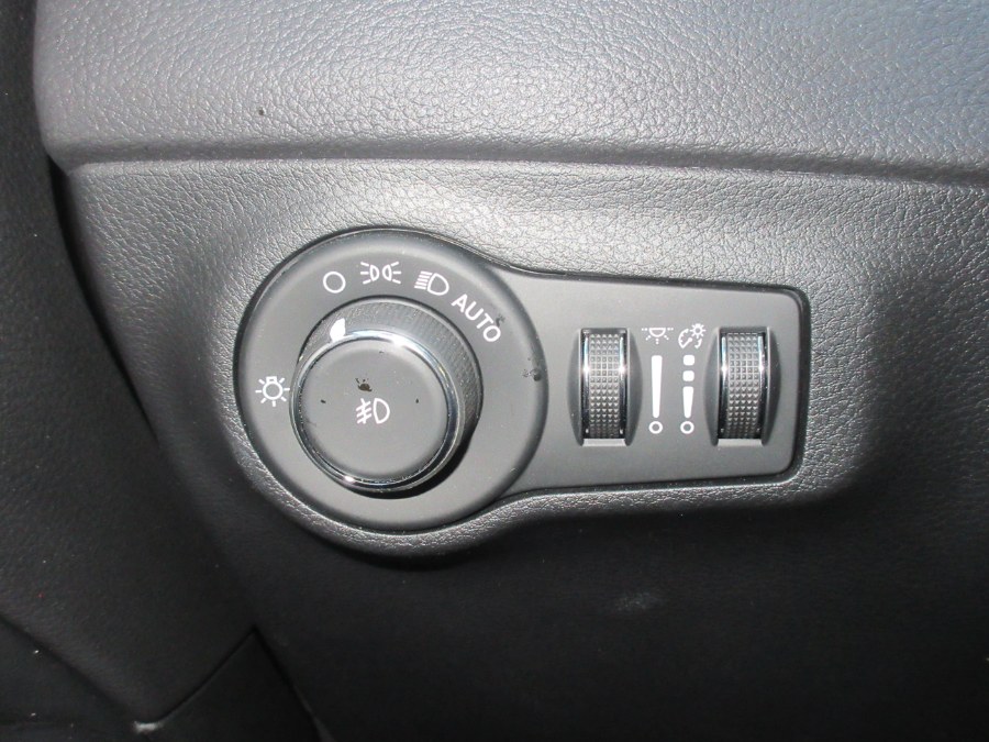 2021 Jeep Compass Latitude 4x4, available for sale in Linden, New Jersey | Route 27 Auto Mall. Linden, New Jersey 2021 Jeep Compass Latitude 4x4, available for sale in Linden, New Jersey | Route 27 Auto Mall. Linden, New Jersey