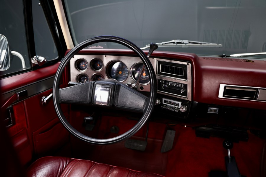 1983 Chevrolet Blazer 2dr Wagon K5 Utility HT 4WD, available for sale in North Salem, New York | Meccanic Shop North Inc. North Salem, New York 1983 Chevrolet Blazer 2dr Wagon K5 Utility HT 4WD, available for sale in North Salem, New York | Meccanic Shop North Inc. North Salem, New York