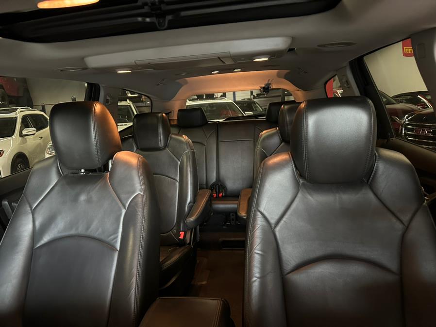 2010 Chevrolet Traverse AWD 4dr LT w/2LT, available for sale in West Babylon , New York | MP Motors Inc. West Babylon , New York 2010 Chevrolet Traverse AWD 4dr LT w/2LT, available for sale in West Babylon , New York | MP Motors Inc. West Babylon , New York
